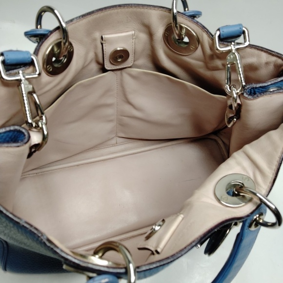 DIOR - Blue Hand Bag R1.123 - Picture 4 of 5